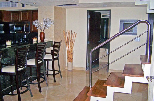 Zona Hotelera Condo | VRBO Premier Host – Private Pools - 6BR/6Bth – Beachfront – Penthouse Combo #201