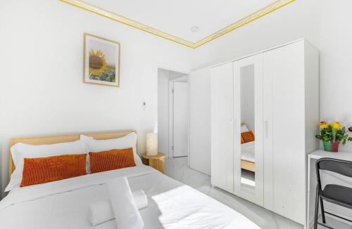 Cannon Hill House | Walkable Convenience Dual Studio Cannon Hill