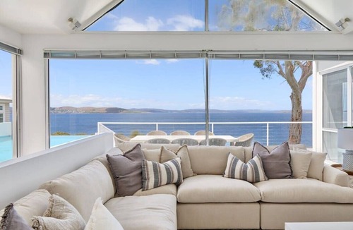 Taroona House | Waterfront Oasis with Infinity Pool and Stunning River Views