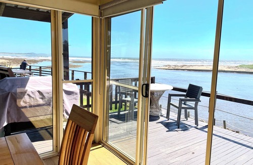 Arrawarra Cottage | Waterfront Villa- Pet Friendly