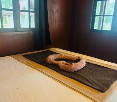 Chaloklum Hotel | Wattana Resort