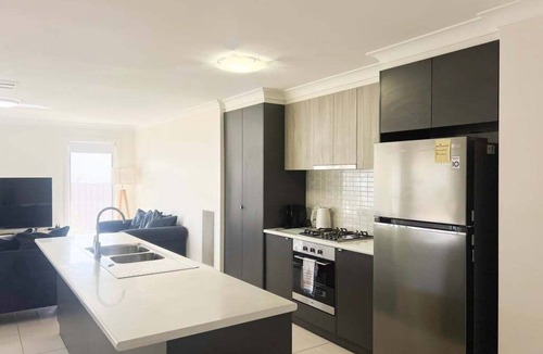 Lloyd Apartment | Welcome to our stylish 3BR villa, perfect for a city escape.