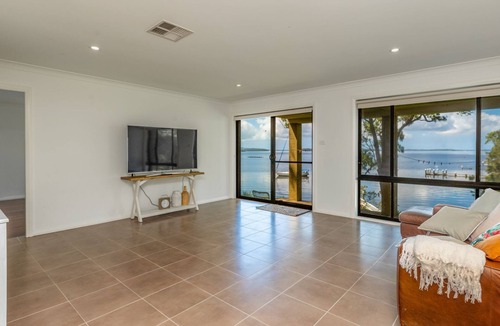 North Arm Cove House | Whispering Waves- Discover Your Perfect Getaway at Our North Arm Cove Waterfront Retreat!
