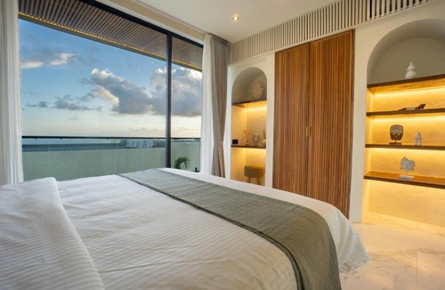Kutuh Apartment | White Residence