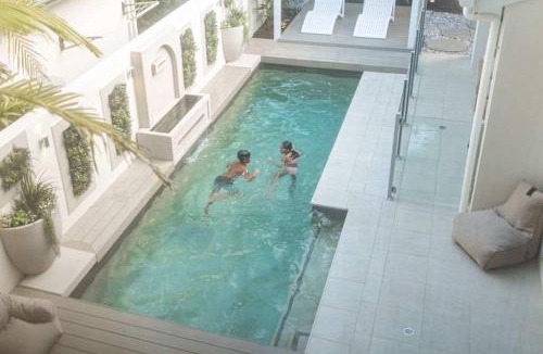 Yaroomba House | Whitehaven - 100m to Beach, Private Pool