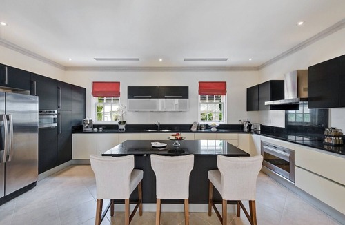 Merlin Bay Villa | Windfall - Luxury private 5 bedroom villa with beach privileges