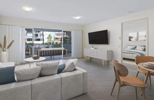 Caloundra Apartment | Windsong Caloundra Sunsets Sea Breezes and Style