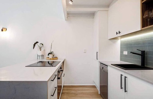 Teneriffe Apartment | Woolstore Style! ~ 2Bed/2Bath/1Car ~ Teneriffe