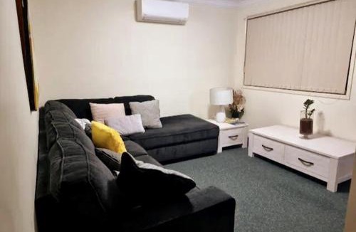 Worrigee House | Worrigee house 3 mins walk to grocery & hospital