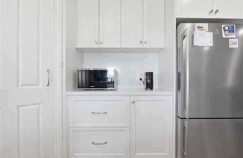 Orange House | Wren Hill Dreamy Home with Spectacular Views