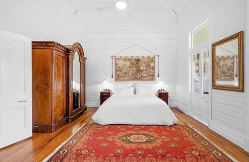 Cudgera Creek House | Yarrum Downs House - Luxury Farmstay - 5 min to beach