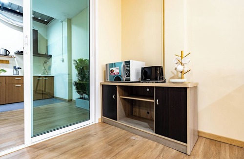 Phra Khanong House | Zen Haus, Newly Furbished Home in Bangkok, 7 min walk to BTS Onnut
