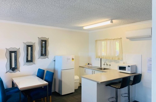 Batemans Bay Hotel | Zorba Motel
