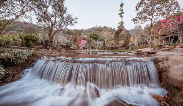 ธารทอง ลอดจ์ Tharnthong Lodge