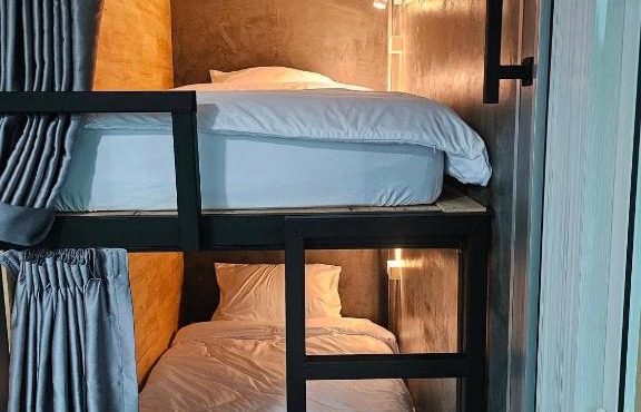 บ้านรังนก The Bird Nest Homestay & Coffeeshop