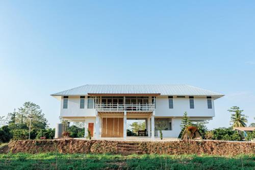บ้านเลม่อนริเวอร์ไซด์