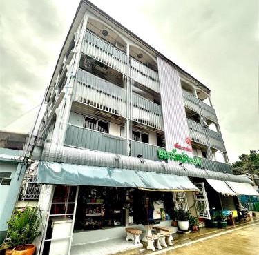 อมรรัตน์Room
