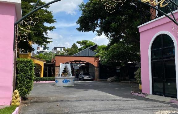 เดอะวิลล่า71 รีสอร์ท