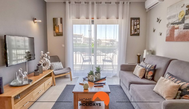 #093 Vista das Ondas by Home Holidays