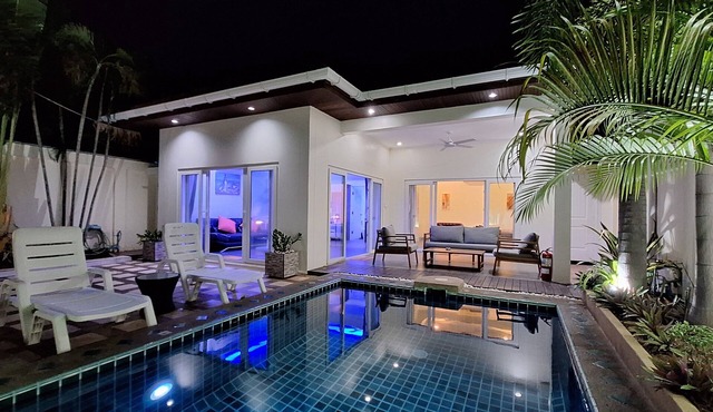 1BDR Private Pool Villa28, Majestic Residence