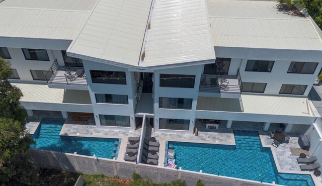 28 ROOM ALL-INCLUSIVE VIP MEGA LUXURY RESORT : 2 House Combo/Chef/Gym/Beach