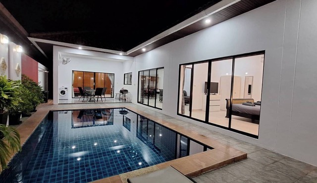 2BDR Private Pool Villa51, Majestic Residence