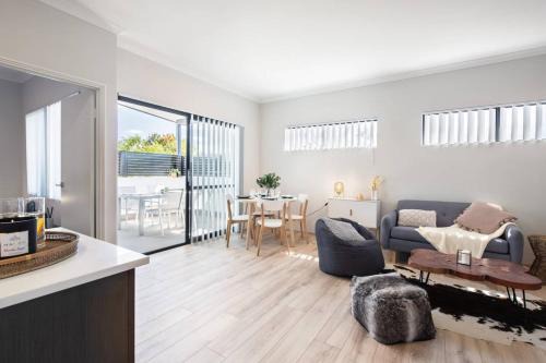 2BR Canning River Home Walk To River, Sleeps 4