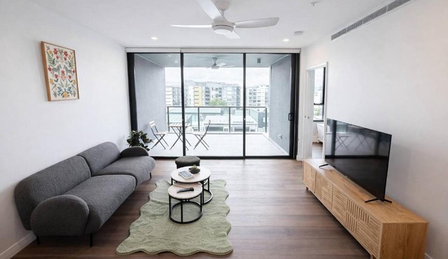 2BR Sunlit Stay w Balcony and Parking in West End