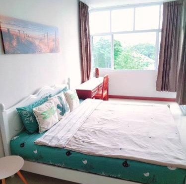 3 pool with condo opposite the train station, near old city and Nimman