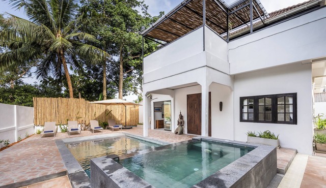 3 villas with 3 private pools for very big groups. Yoga Camps, Weddings etc