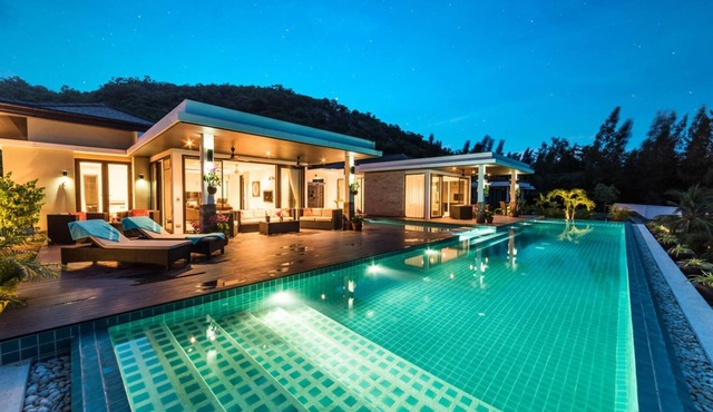 5 Bedroom Amazing Pool Villa In Resort (TS1)