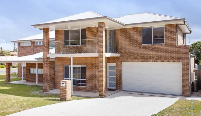 5b Bent Street - LARGE HOUSE WITH DUCTED AIR CON, WIFI & FOXTEL