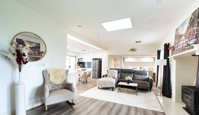 5BR Family Retreat Spa, Sauna, Gym Miranda sleep 12 Cronulla beach free parking