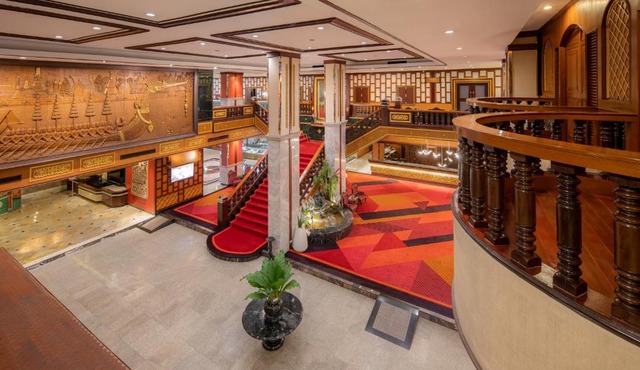 Alexander Hotel