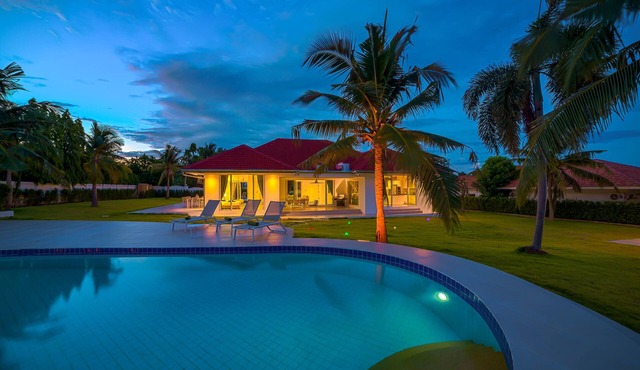 Amazing 6 Bedroom Pool Villa ED60