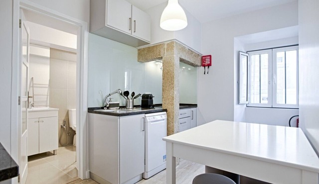 Ambassador Boutique Apartment I (C66)