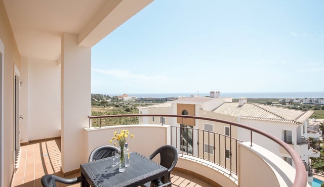 Apartment "Meia Praia Beach" with Sea View, Pool, Wi-Fi, Balcony & Garden