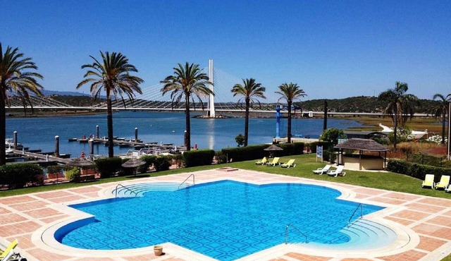 apartment panoramic view of the pool, and the arade river Lagoa, Algarve