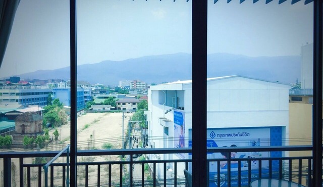 Apartment with Balcony mountain view & Old city chiangmai