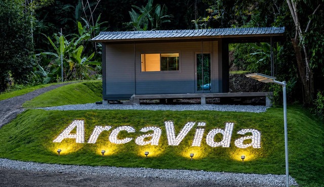 ArcaVida # 1 Jungle Container Near Beach