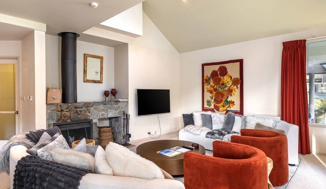 Aspect 5 - 3 bed & loft Chalet a stones throw from everything Thredbo has to offer