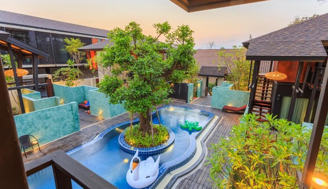 At Leaf Villa