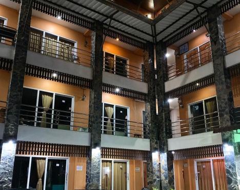 B and B Hotel