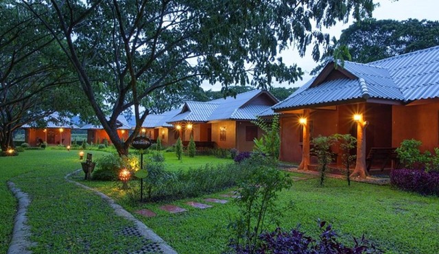 Baan Din Dee resort
