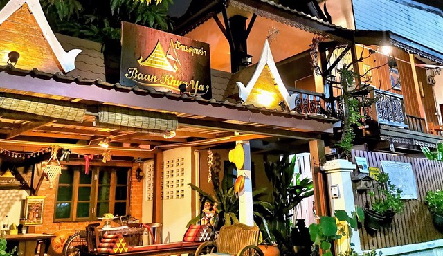 Baan Khun Ya Ayutthaya