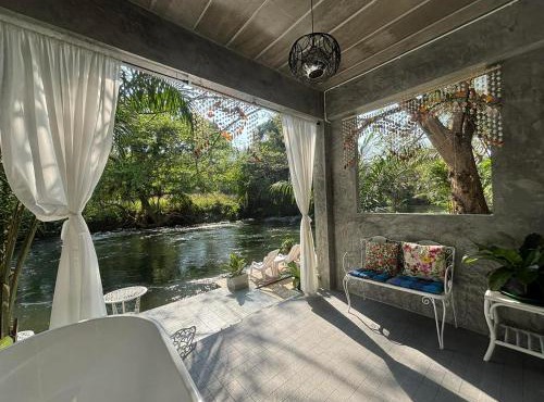 Baan LungYod Resort