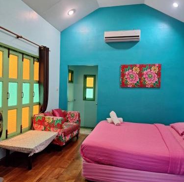 Baanrak amphawa homestay