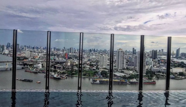 Bangkok Skyline River View Condo