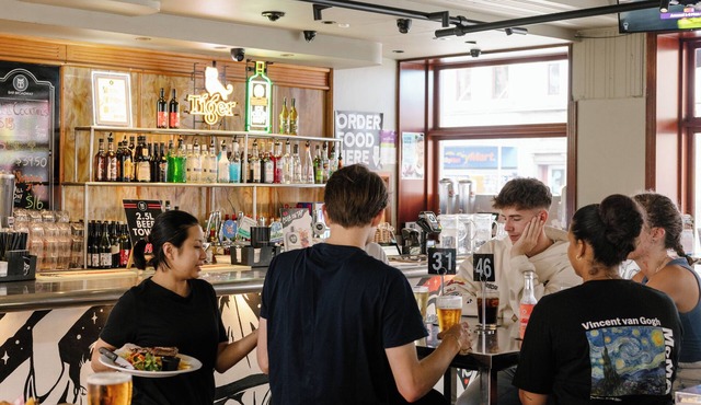 Bar Broadway