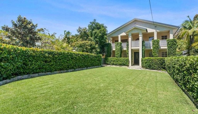 BASK Palm Beach 1min walk to beachnWeekly rates available